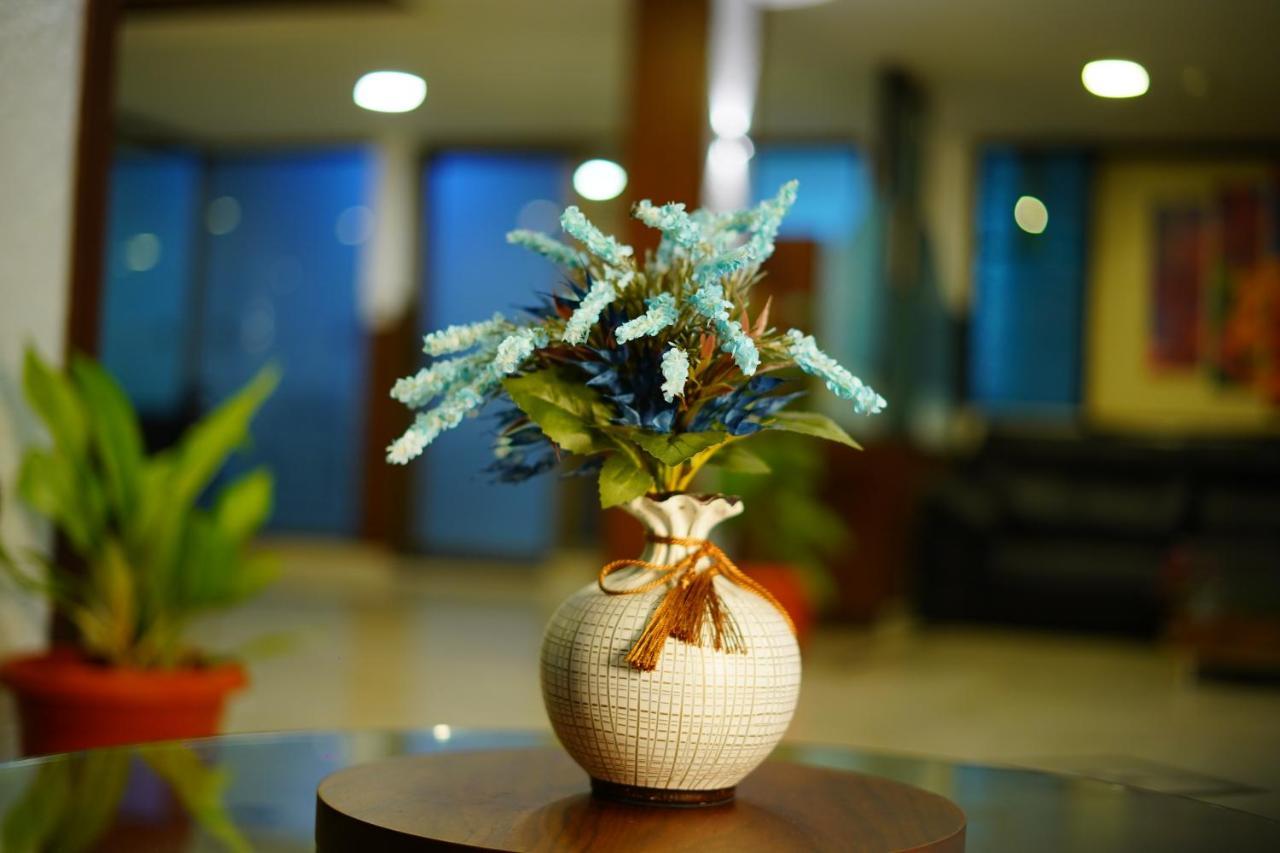 Lords Midtown Suites Bangalore Exterior photo