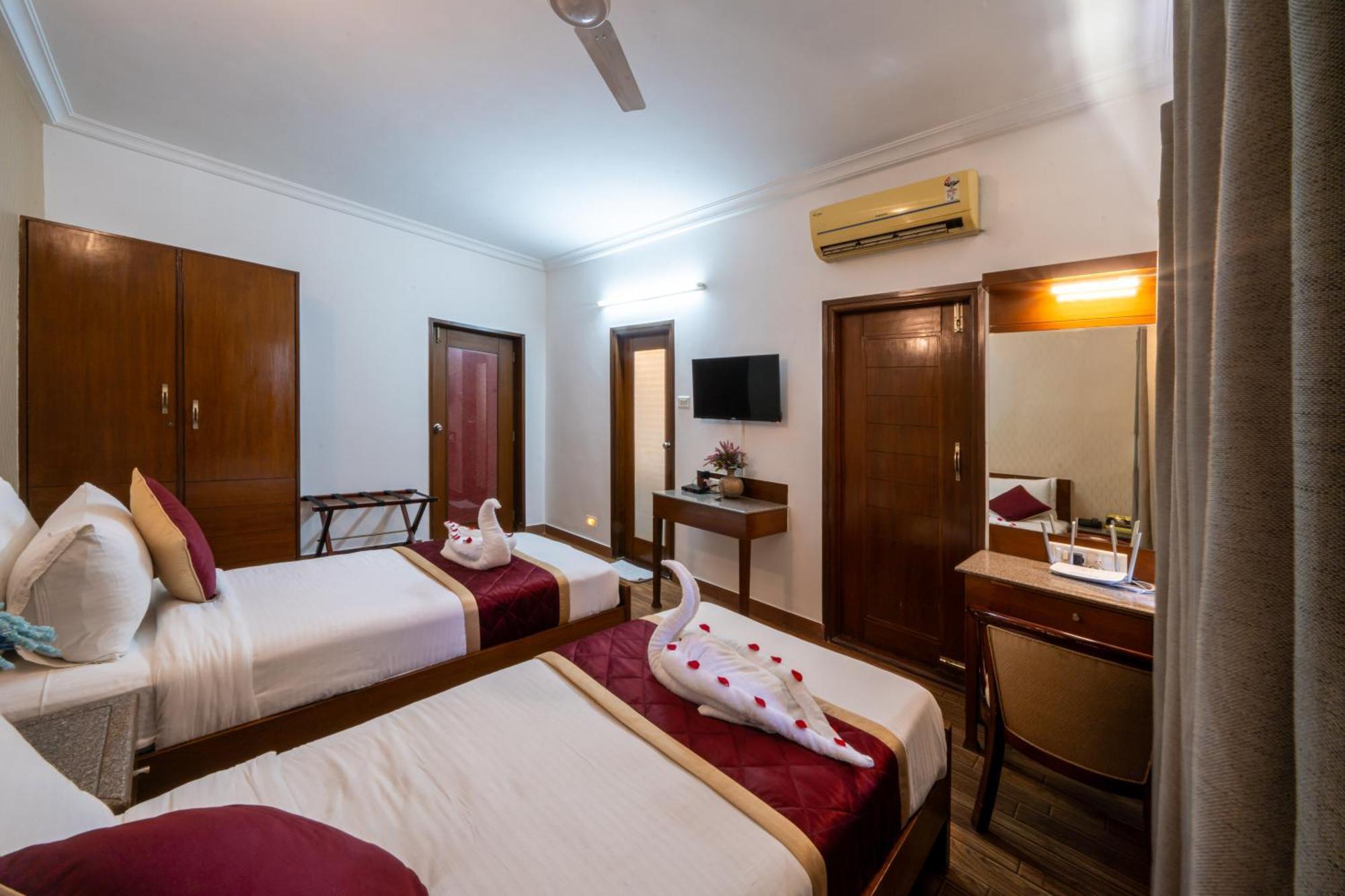 Lords Midtown Suites Bangalore Exterior photo
