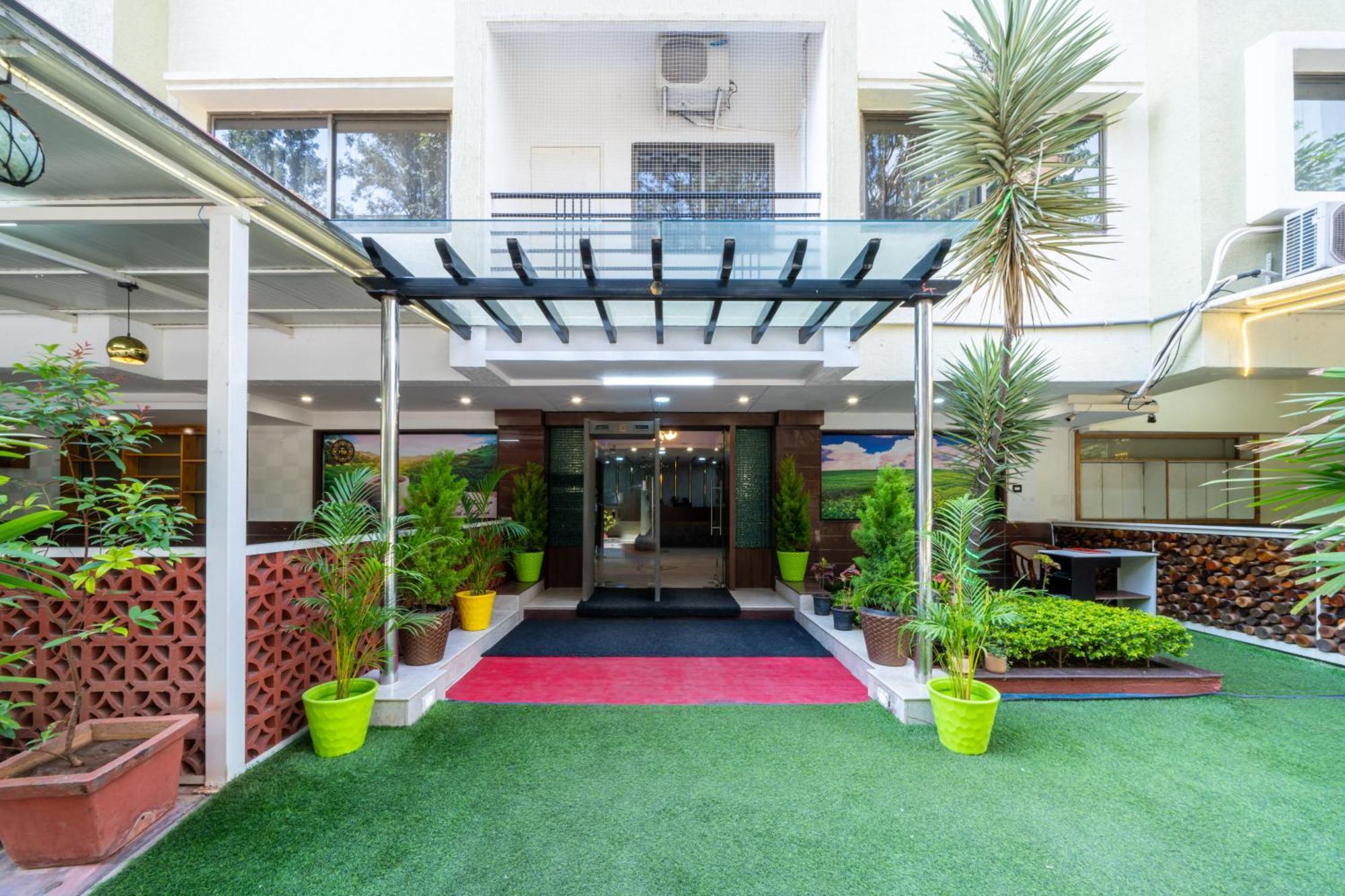 Lords Midtown Suites Bangalore Exterior photo