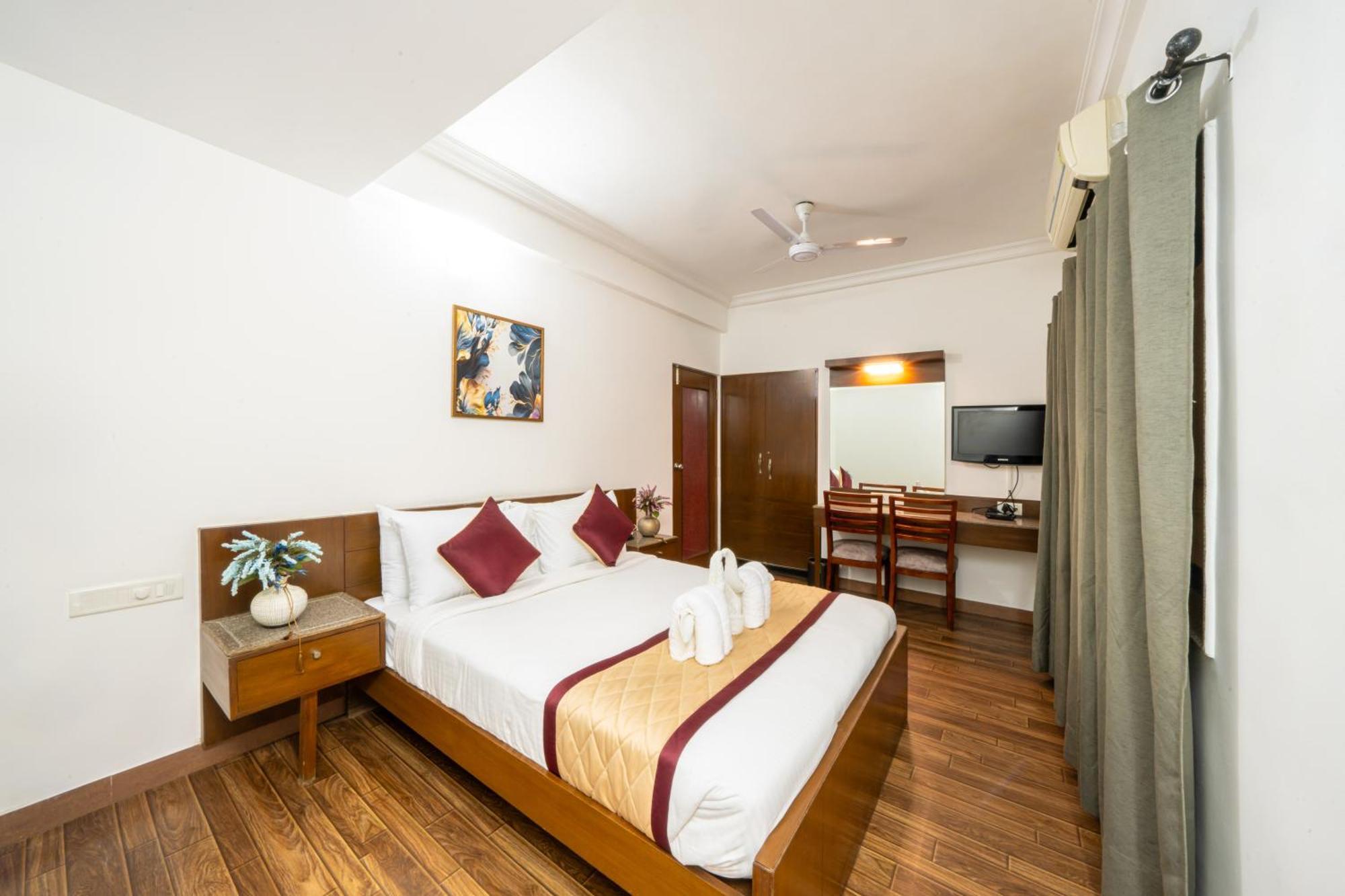 Lords Midtown Suites Bangalore Exterior photo