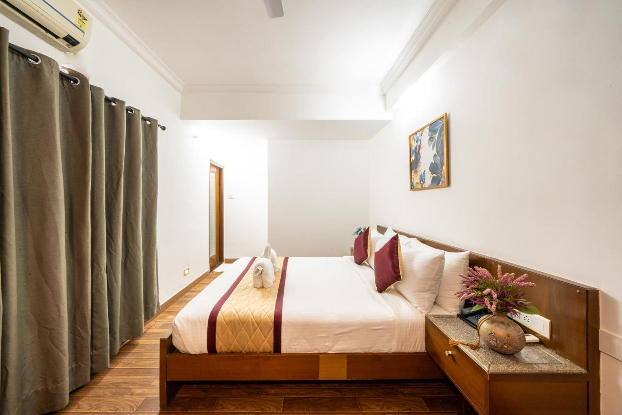 Lords Midtown Suites Bangalore Exterior photo