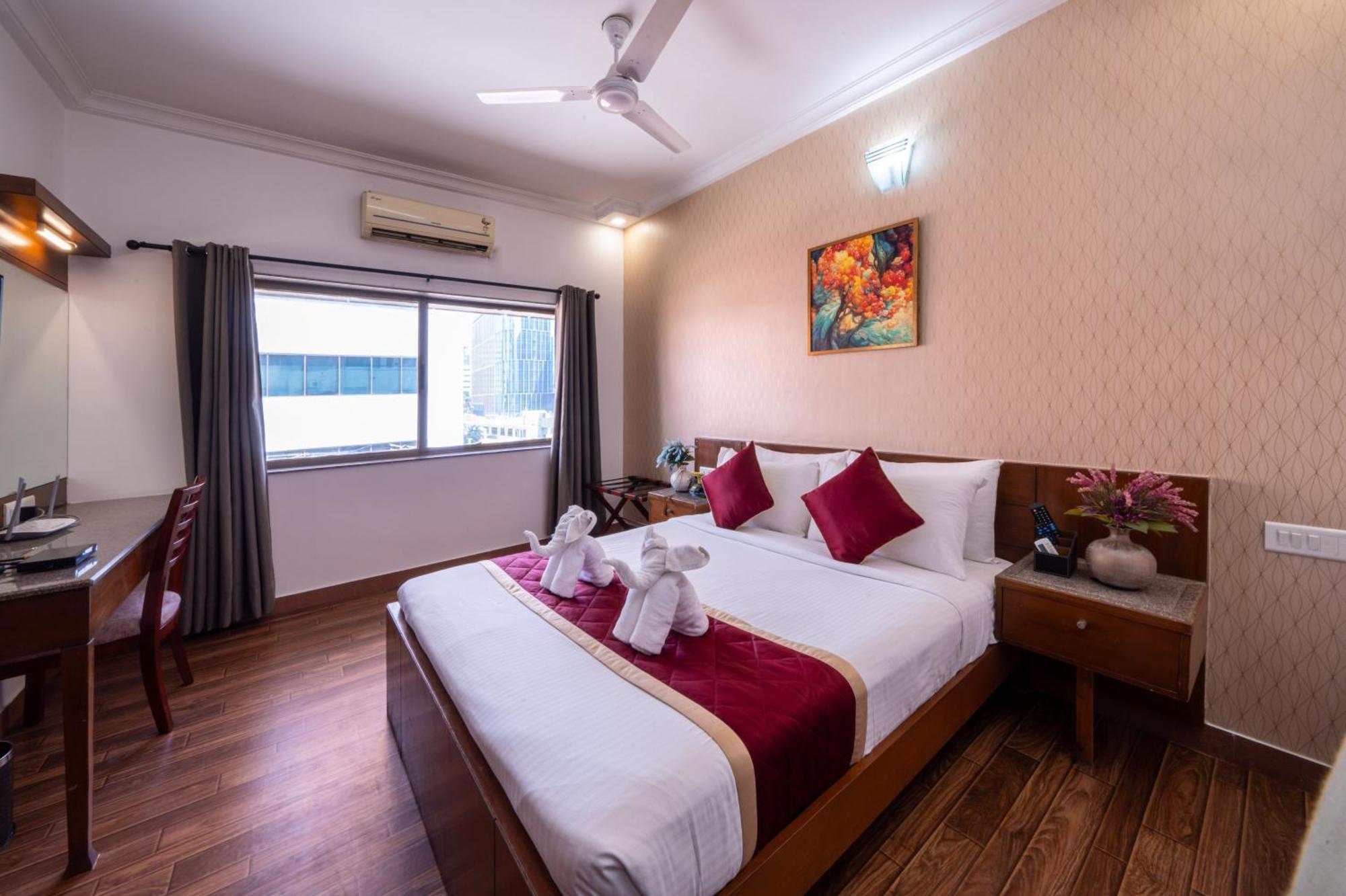 Lords Midtown Suites Bangalore Exterior photo