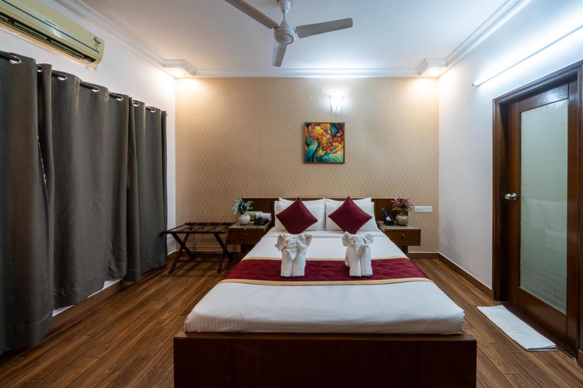 Lords Midtown Suites Bangalore Exterior photo
