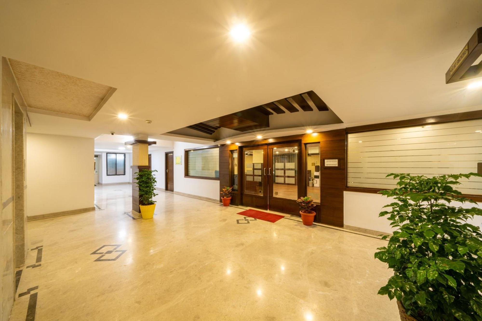 Lords Midtown Suites Bangalore Exterior photo
