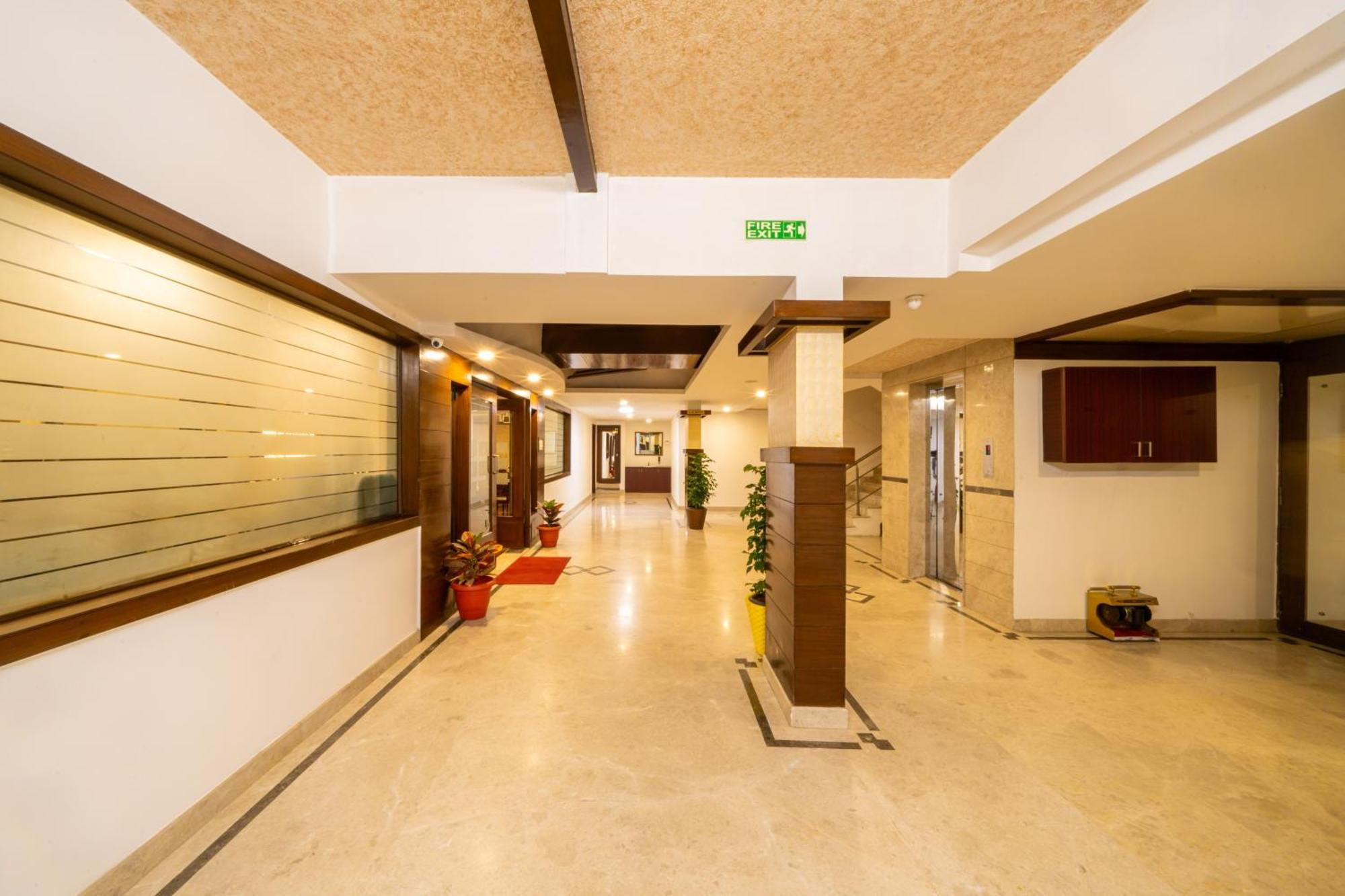 Lords Midtown Suites Bangalore Exterior photo